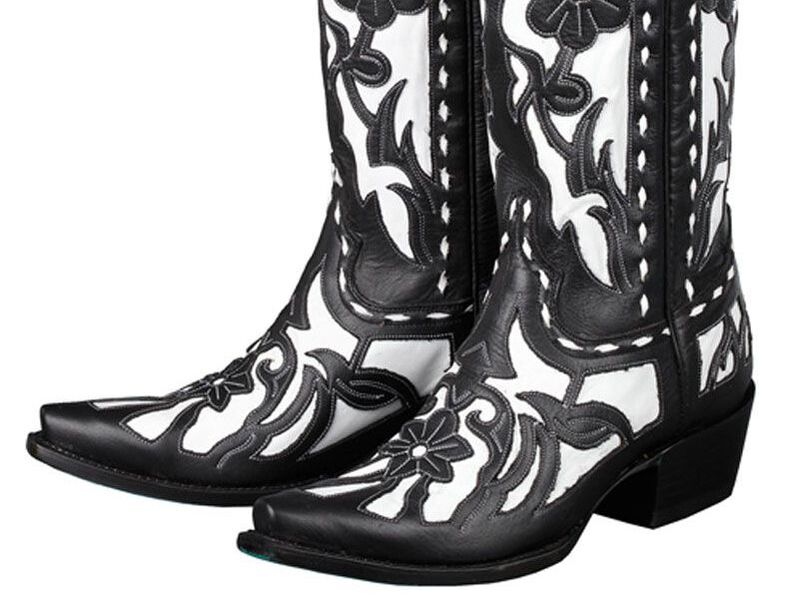 Fashion Styling: Black and White Cowboy Boots